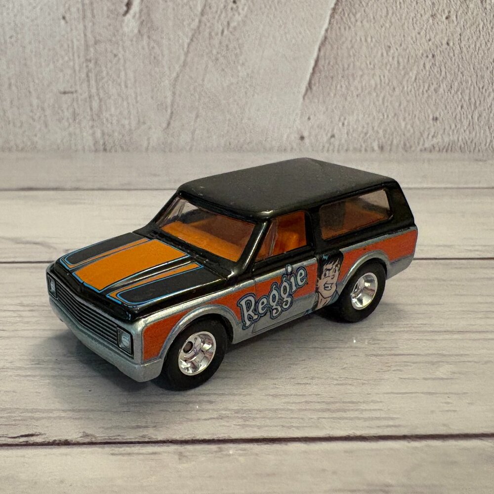 Hot Wheels 1970 Chevy Blazer ARCHIE Comics Reggie SUV Car 2011 (SKU: 260TO)